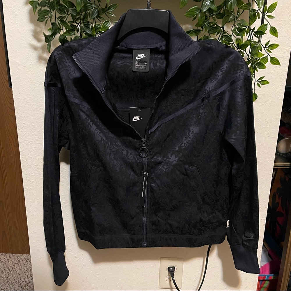 Nike Zip Up Jacket
